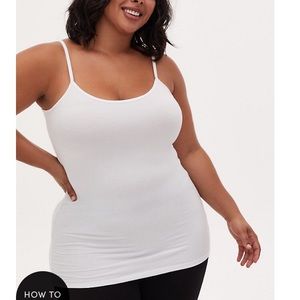 WHITE SCOOP NECK TUNIC FOXY CAMI